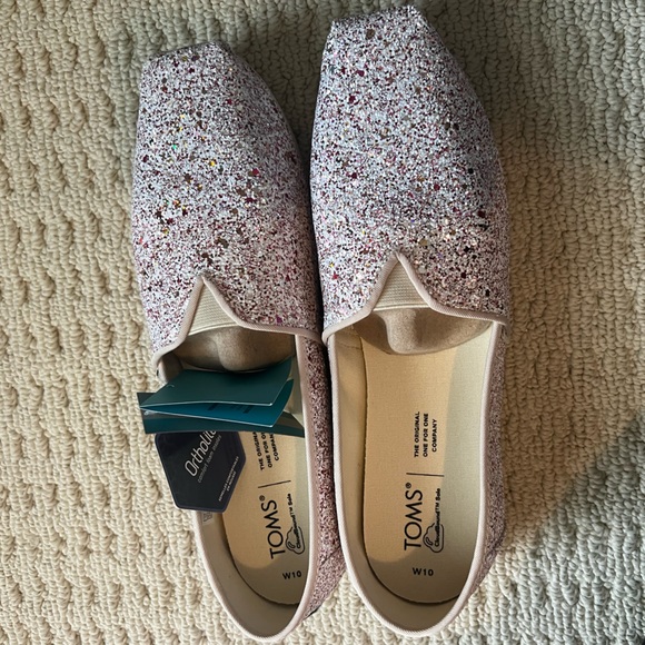 New in box sparklyToms- women’s size 10 - Picture 7 of 7
